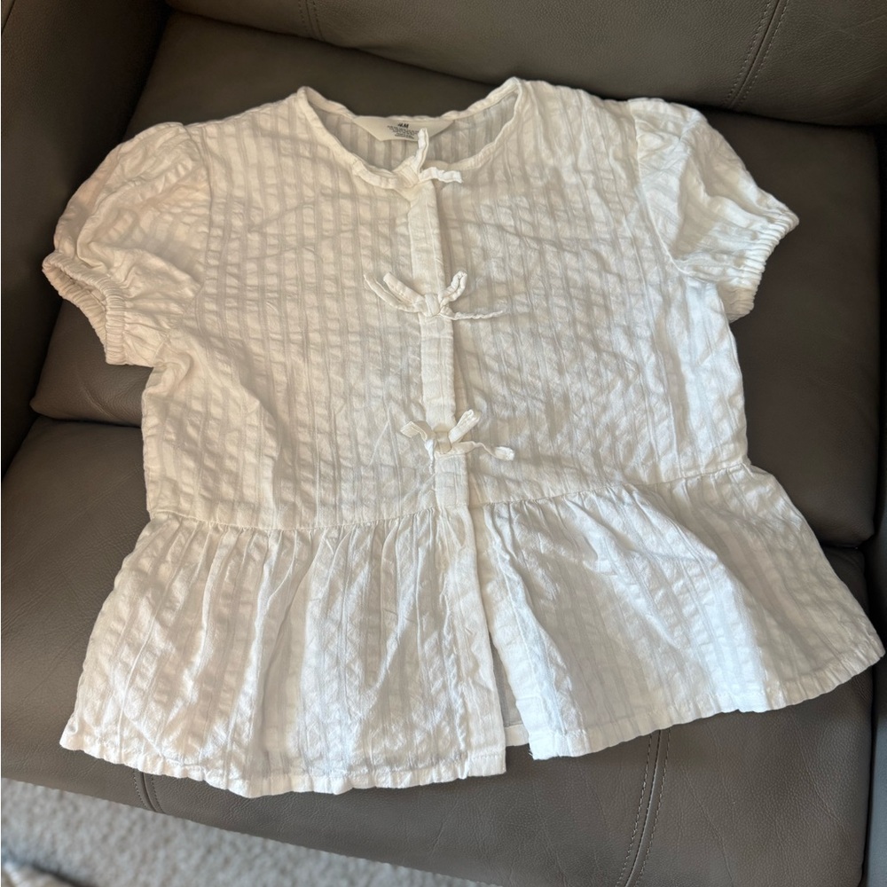 H&M White Short-Sleeve Peplum Button-Front Top